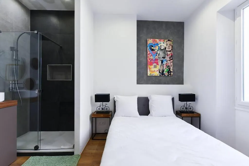 3 Daumas - Superbe Appartement 2 Chambres Hyper Centre Cannes 0*,  France